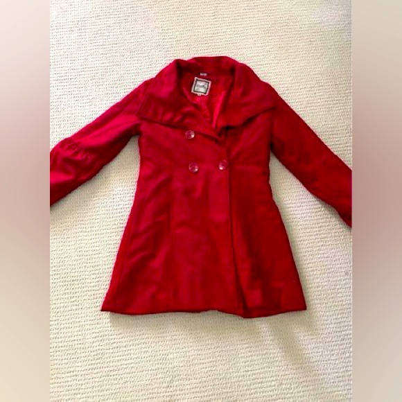Red Women’s Coat Size Small - Picture 1 of 2